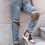 Ripped τζιν παντελόνι με τρουκς