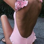 Ρομαντικό ολόσωμο με βολάν