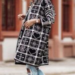 Ασπρόμαυρο εμπριμέ πανωφόρι