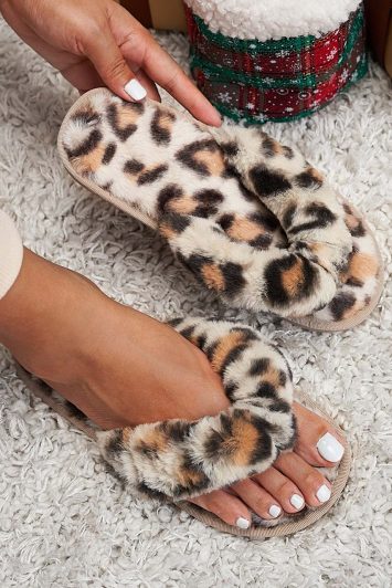 fur-leopard-flip-flops-200200004-1-kookoo-1