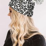 Leopard σκούφος με φούντα λευκός