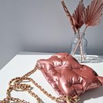 Metallic puff τσαντάκι ροζ