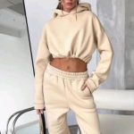 Σετ με crop top μπεζ