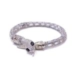 Tribal snake χειροπέδα