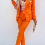 Classic πορτοκάλι κουστούμι με κουμπιά