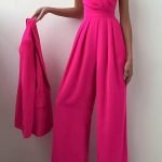 Ολόσωμη flare φόρμα με τιράντα σε φούξια