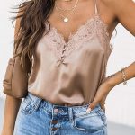 Σατέν κορμάκι με δαντέλα μπεζ