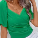 Πράσινο κρουαζέ τοπ με φουσκωτά μανίκια