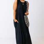 Μακρύ αμάνικό φόρεμα με τσέπες