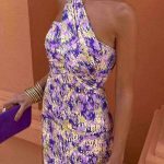 Λιλά εμπριμέ wrap style φόρεμα με έναν ώμο