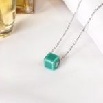 Minimal κολιέ με χάντρα σε πράσινο