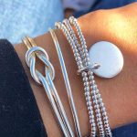 Σετ βραχιόλια σε ασημί απόχρωση