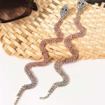 Sparkling μακρυά σκουλαρίκια φίδι με ροζ στράς