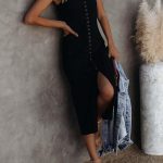 Εφαρμοστό φόρεμα με κουμπιά