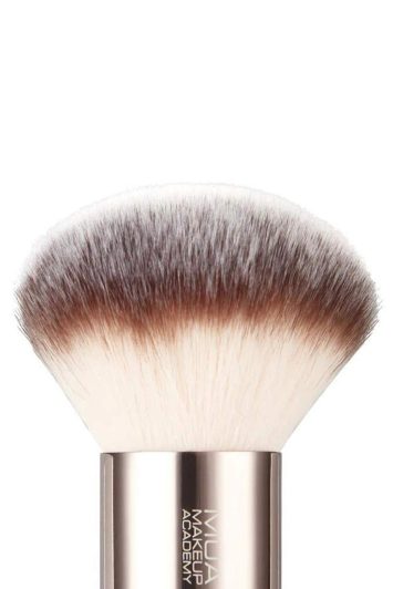 mua-kabuki-powder-brus-200151204-1-kookoo-2