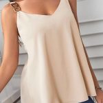 Μπλούζα με αλυσίδα στην τιράντα σε μπεζ