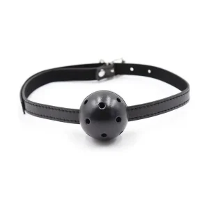 Ohmama ball gag με αεραγωγούς, διάμετρο 4,5 cm και ρυθμιζόμενους ιμάντες, κατασκευασμένο από υλικά χωρίς φθαλικές ενώσεις.