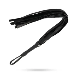 Bondage whip σε μαύρο χρώμα από τη σειρά Darkness, με σταθερή λαβή για άνετη και ελεγχόμενη χρήση.