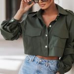 Crop top πουκάμισο σε χακί