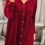 Φόρεμα βελουτέ μακρυμάνικο με κουμπιά σε μπορντό