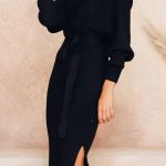 Φόρεμα κρουαζέ με σκίσιμο σε μαύρο