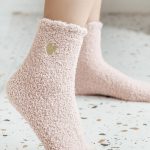 Χουχουλιάρικες κάλτσες με καρδούλα ροζ