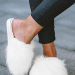 Άσπρες cozy παντόφλες