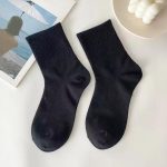 Ψηλές μαύρες κάλτσες