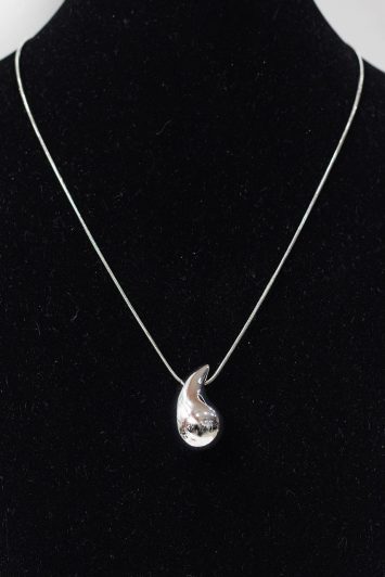 necklace-with-a-teardrop-silver-200171160-2-kookoo-1