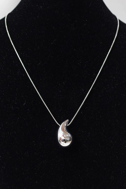 necklace-with-a-teardrop-silver-200171160-2-kookoo-1