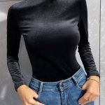 Βελουτέ μακρυμάνικο τοπ με μικρό ζιβάγκο