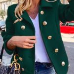 Πράσινο παλτό με κουμπιά