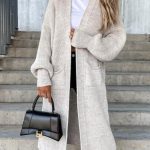 Μακρυά ζακέτα με φαρδυά μανίκια εκρού