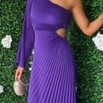 Φόρεμα πλισέ με ένα μανίκι σε μωβ