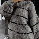 Cozy πλεκτό με γραμμές γκρι