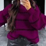 Cozy πλεκτό με γραμμές μωβ