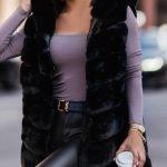 Μαύρο αμάνικο γουνάκι με κουκούλα