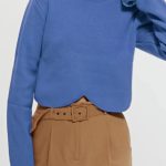 Μπλούζα crop με βάτες ασύμμετρη μπλε