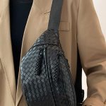 Crossbody τσάντακι woven