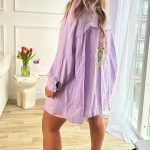 Πουκαμίσα με τύπωμα στην πλάτη σε λιλά