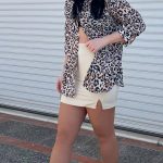 Mini φούστα με σκισίματα μπεζ