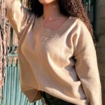 Πλεκτό με τετράγωνη λαιμόκοψη μπεζ