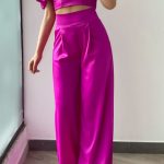 Σατέν σετάκι με λεπτομέρειες βολάν σε ματζέντα