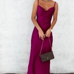 Satin βυσσινί μάξι φόρεμα