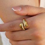 Δαχτυλίδι με οβάλ άκρες και στρας