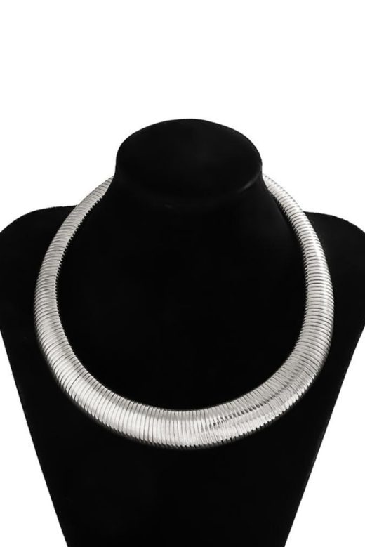 metallic-wide-necklace-with-striped-look-silver-200171188-2-kookoo-4