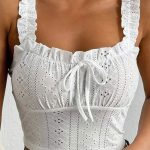 Λευκό ρομαντικό ditsy crop τοπ με κέντημα