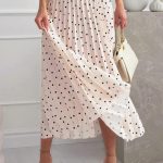 Πουά flare φούστα σε εκρού