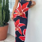 Φόρεμα μαύρο εφαρμοστό με print τροπικό λουλούδι