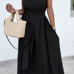 Oversize μακρύ μαύρο φόρεμα με τιράντα και ζώνη